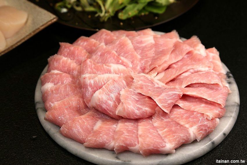 嘉義觀止飯店.燒肉觀止~優質住宿與最強燒肉的絕佳組合!期間限定『觀止‧品藏牛』一泊三食好划算 - 台南好Food遊