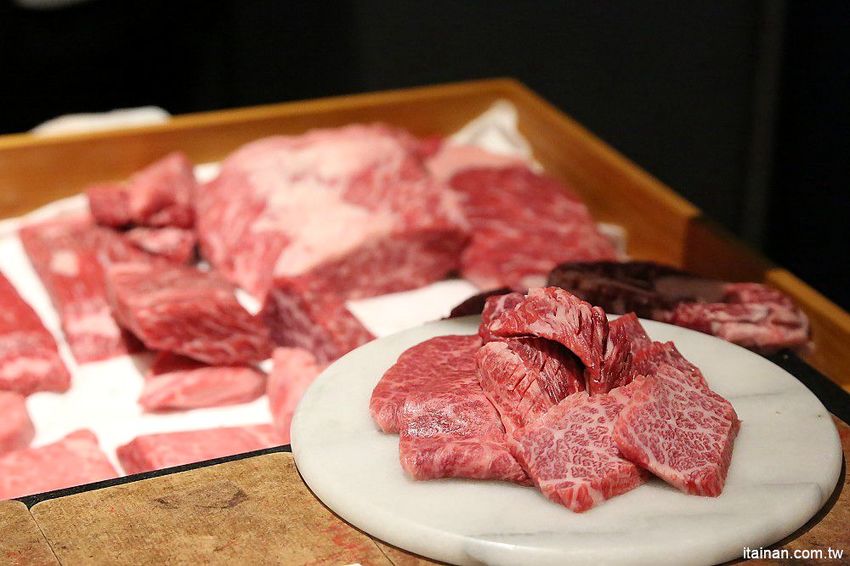 嘉義觀止飯店.燒肉觀止~優質住宿與最強燒肉的絕佳組合!期間限定『觀止‧品藏牛』一泊三食好划算 - 台南好Food遊