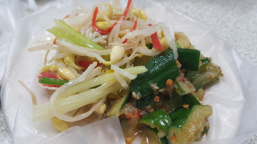 【中和.永和】永安市場站午餐.晚餐推薦。老周牛肉麵清燉+紅燒小菜超彭湃