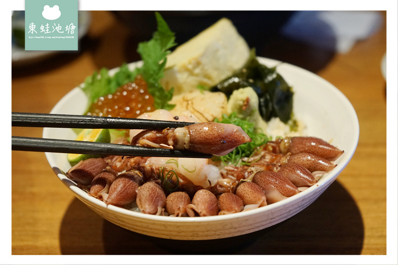 【中壢SOGO商圈美食推薦】超豪華海鮮丼飯 當季新鮮食材 坐著做海鮮丼飯專門店