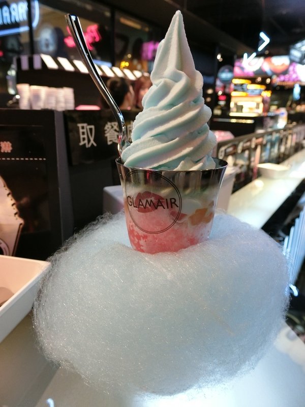GLAMAIR: 【好吃冰品推薦】來自韓國的GLAM AIR時尚霜淇淋~位於台北信義新光三越A11館B1~逛街逛累的你可以來這裡享用這個很潮的美味冰品及飲料喔!