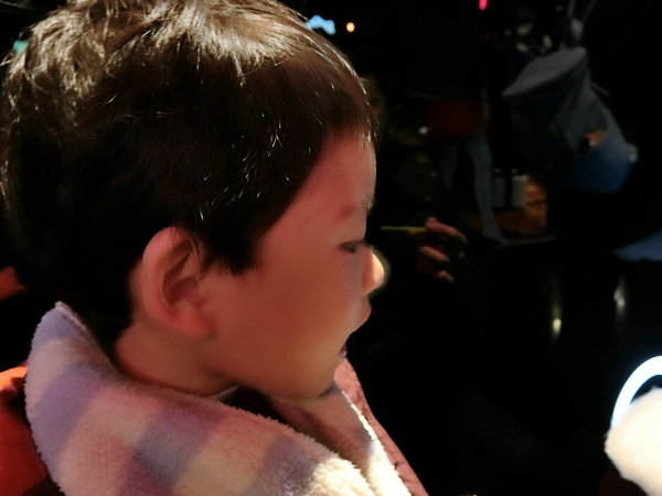 GLAMAIR：【好吃霜淇淋推薦】來自韓國的GLAM AIR時尚霜淇淋～位於台北信義新光三越A11館B1～逛街逛累的你可以來這裡享用這個很潮的美味冰品喔！