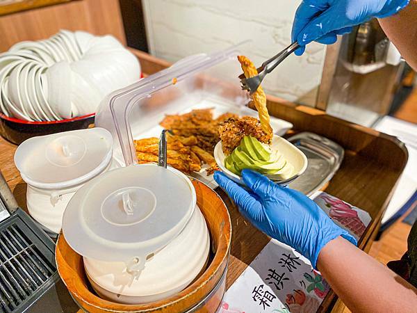 (台北中山站)涮乃葉syabu-yo 日式涮涮鍋吃到飽 中山站美食火鍋涮涮鍋吃到飽推薦 食材新鮮高cp值 和牛/咖哩飯/甜點/冰淇淋/飲料任你吃