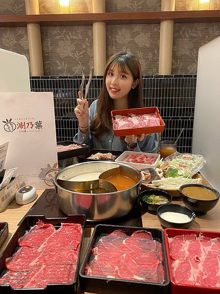 (台北中山站)涮乃葉syabu-yo 日式涮涮鍋吃到飽 中山站美食火鍋涮涮鍋吃到飽推薦 食材新鮮高cp值 和牛/咖哩飯/甜點/冰淇淋/飲料任你吃