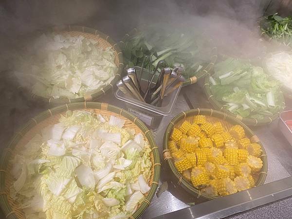 (台北中山站)涮乃葉syabu-yo 日式涮涮鍋吃到飽 中山站美食火鍋涮涮鍋吃到飽推薦 食材新鮮高cp值 和牛/咖哩飯/甜點/冰淇淋/飲料任你吃