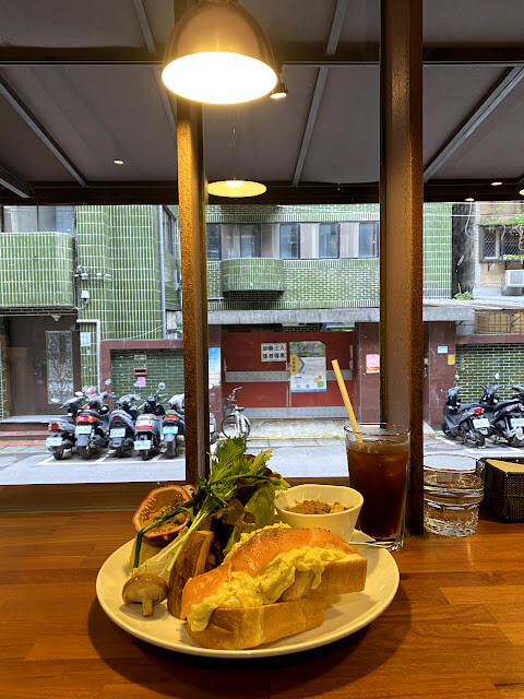 光合箱子Daylight 東門店@ 潮州街，滿滿的蔬食的早午餐