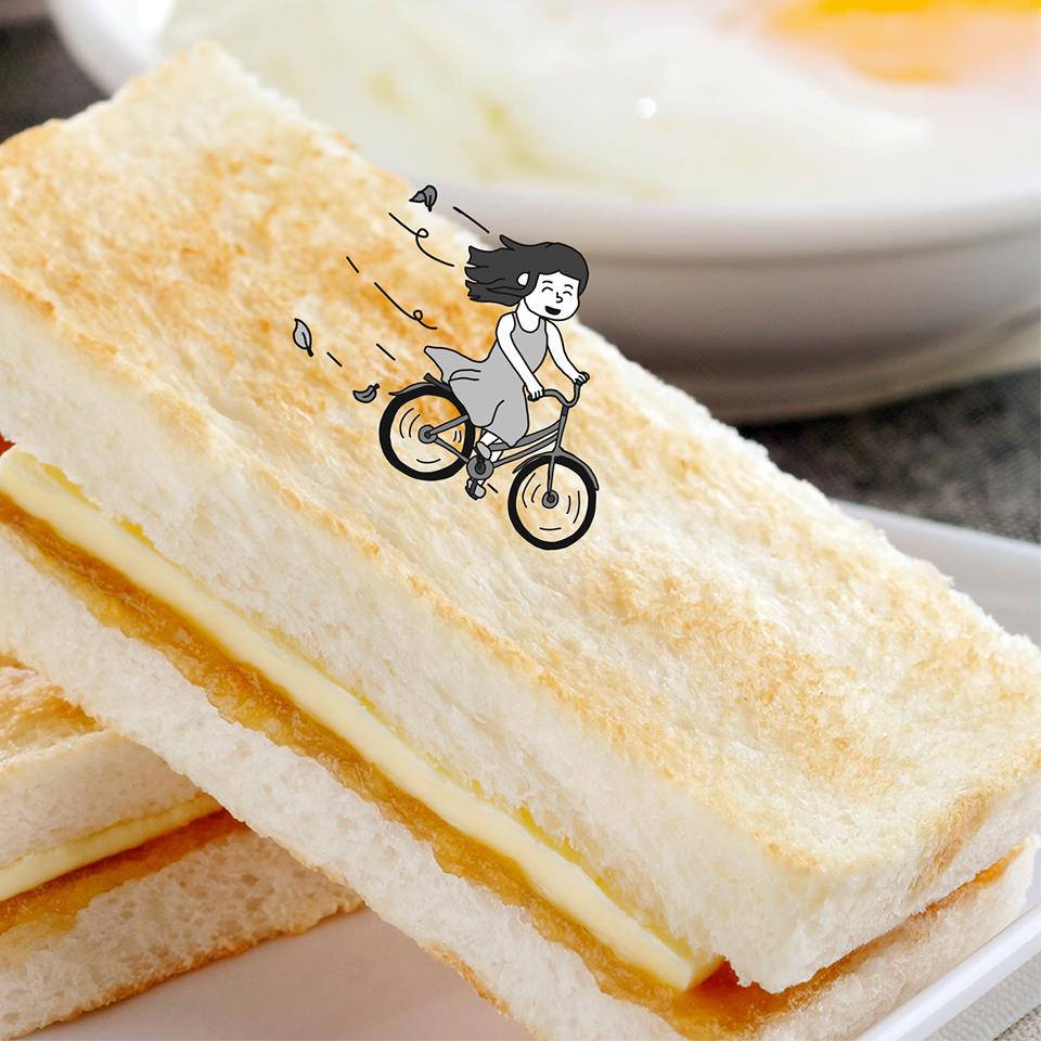Life should be filled with exhilarating moments, like cycling down the slope of Traditional Kaya Toast Hill.-取自Toast Box Singapore