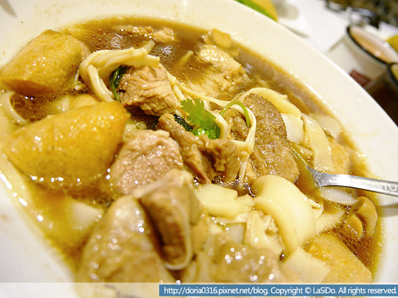 吐司工坊-新加坡肉骨茶湯配河粉01