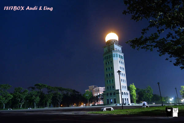 【雲林。斗六】環球科大鳳凰夫妻樹浪漫點燈。夜拍。鳳凰樹。愛月樓