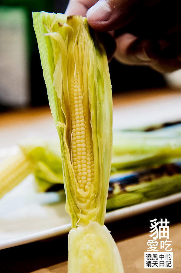 貓愛吃小店海鮮燒烤：【新莊|貓愛吃小店海鮮燒烤】食材商自營 高CP值海鮮原味燒烤上桌啦!!!（含完整菜單）