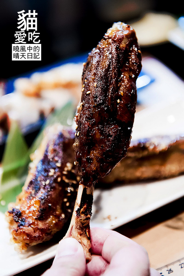 貓愛吃小店海鮮燒烤：【新莊|貓愛吃小店海鮮燒烤】食材商自營 高CP值海鮮原味燒烤上桌啦!!!（含完整菜單）