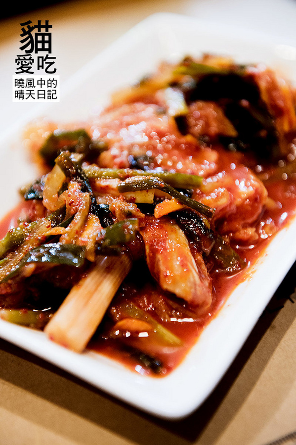 貓愛吃小店海鮮燒烤：【新莊|貓愛吃小店海鮮燒烤】食材商自營 高CP值海鮮原味燒烤上桌啦!!!（含完整菜單）