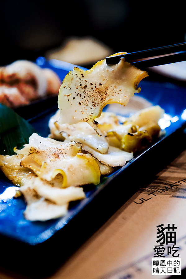 貓愛吃小店海鮮燒烤：【新莊|貓愛吃小店海鮮燒烤】食材商自營 高CP值海鮮原味燒烤上桌啦!!!（含完整菜單）