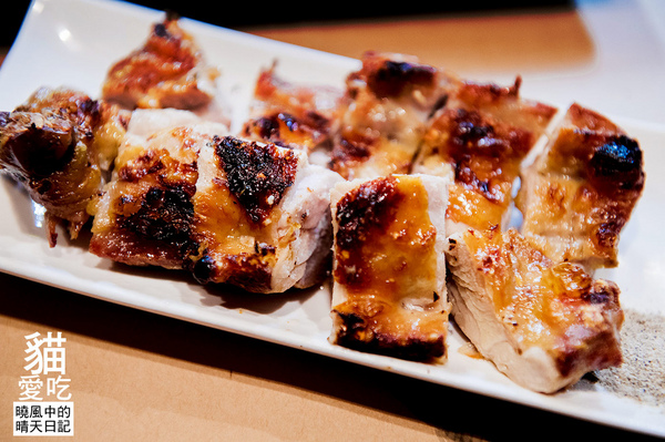 貓愛吃小店海鮮燒烤：【新莊|貓愛吃小店海鮮燒烤】食材商自營 高CP值海鮮原味燒烤上桌啦!!!（含完整菜單）