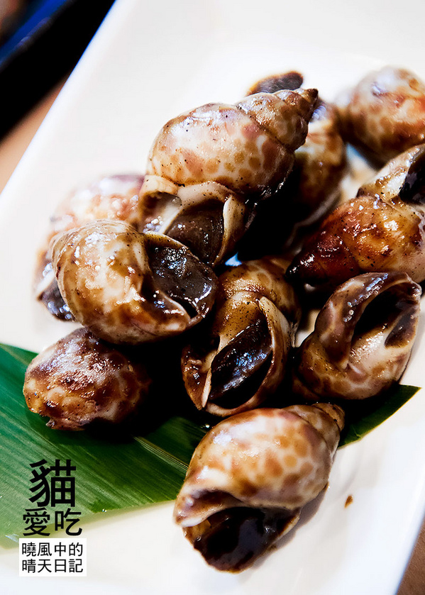 貓愛吃小店海鮮燒烤：【新莊|貓愛吃小店海鮮燒烤】食材商自營 高CP值海鮮原味燒烤上桌啦!!!（含完整菜單）