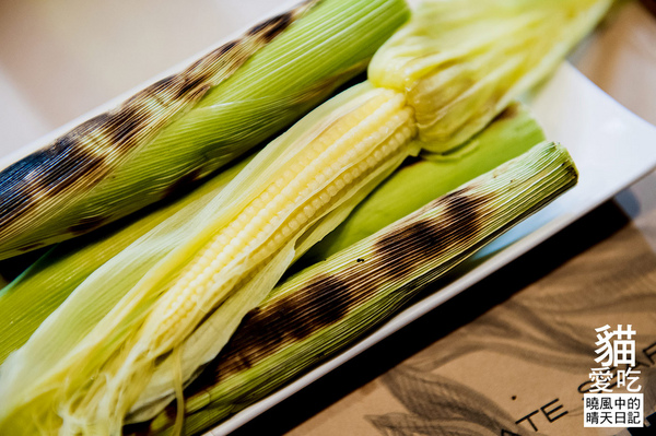 貓愛吃小店海鮮燒烤：【新莊|貓愛吃小店海鮮燒烤】食材商自營 高CP值海鮮原味燒烤上桌啦!!!（含完整菜單）