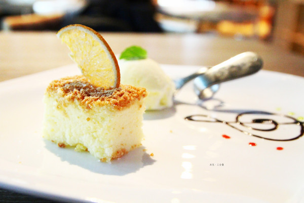 Money Jump 親食餐廳親子餐廳:【台北市內湖區。親子餐廳】Money Jump親食餐廳/親子餐廳 友善親子環境五星級料理百分百 米兒有小孩一定會帶去! 整個店都是大小孩的遊樂場