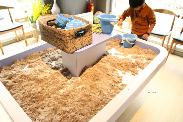 Money Jump 親食餐廳親子餐廳:【台北市內湖區。親子餐廳】Money Jump親食餐廳/親子餐廳 友善親子環境五星級料理百分百 米兒有小孩一定會帶去! 整個店都是大小孩的遊樂場