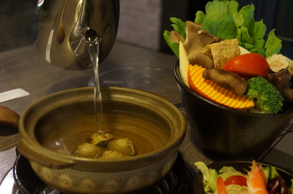 日高鍋物:【南投埔里】日高鍋物~滿足的雙人龍蝦海陸套餐,配PRIME等級的美國板腱牛和伊比利豬,超過癮!!