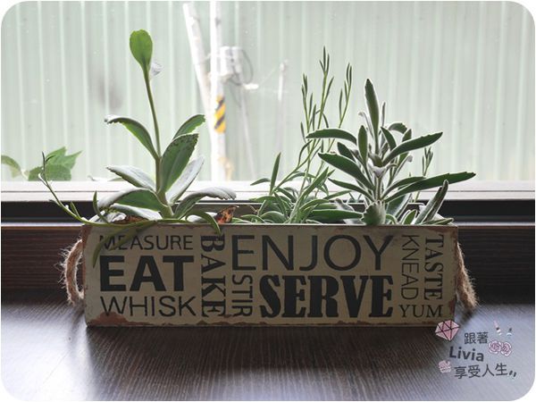 美食。餐廳│ 台北大同區 雙連捷運站 彼恩堤PNT Cafe 大同雙連站早午餐  咖啡/法式吐司/漢堡/手搖飲 ❤跟著Livia享受人生❤