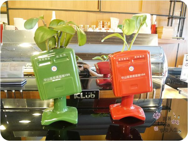 美食。餐廳│ 台北大同區 雙連捷運站 彼恩堤PNT Cafe 大同雙連站早午餐  咖啡/法式吐司/漢堡/手搖飲 ❤跟著Livia享受人生❤