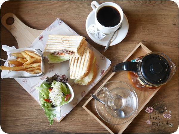 美食。餐廳│ 台北大同區 雙連捷運站 彼恩堤PNT Cafe 大同雙連站早午餐  咖啡/法式吐司/漢堡/手搖飲 ❤跟著Livia享受人生❤