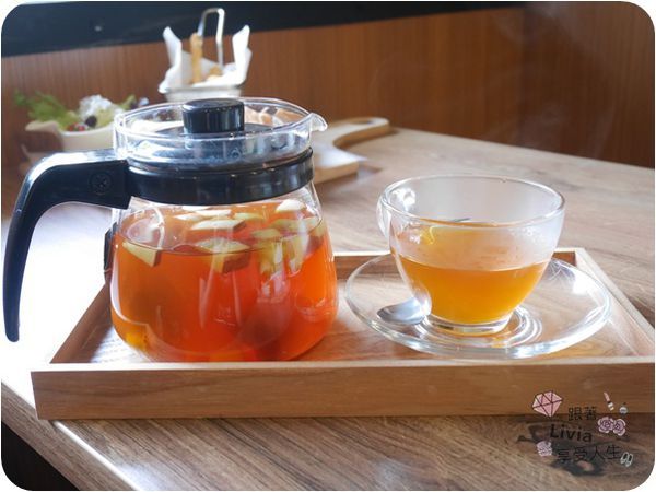 美食。餐廳│ 台北大同區 雙連捷運站 彼恩堤PNT Cafe 大同雙連站早午餐  咖啡/法式吐司/漢堡/手搖飲 ❤跟著Livia享受人生❤