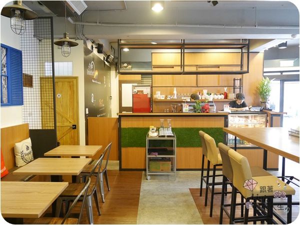 美食。餐廳│ 台北大同區 雙連捷運站 彼恩堤PNT Cafe 大同雙連站早午餐  咖啡/法式吐司/漢堡/手搖飲 ❤跟著Livia享受人生❤