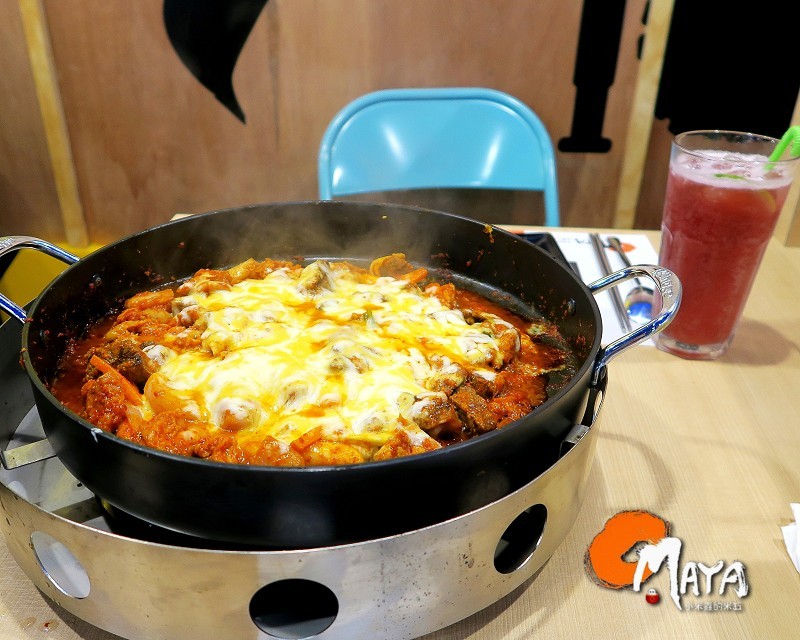 【新店｜捷運大評林站】OMAYA春川炒雞~超牽絲的春川炒雞搭牛排~超彭派可愛的棉花糖泡泡飲~♥