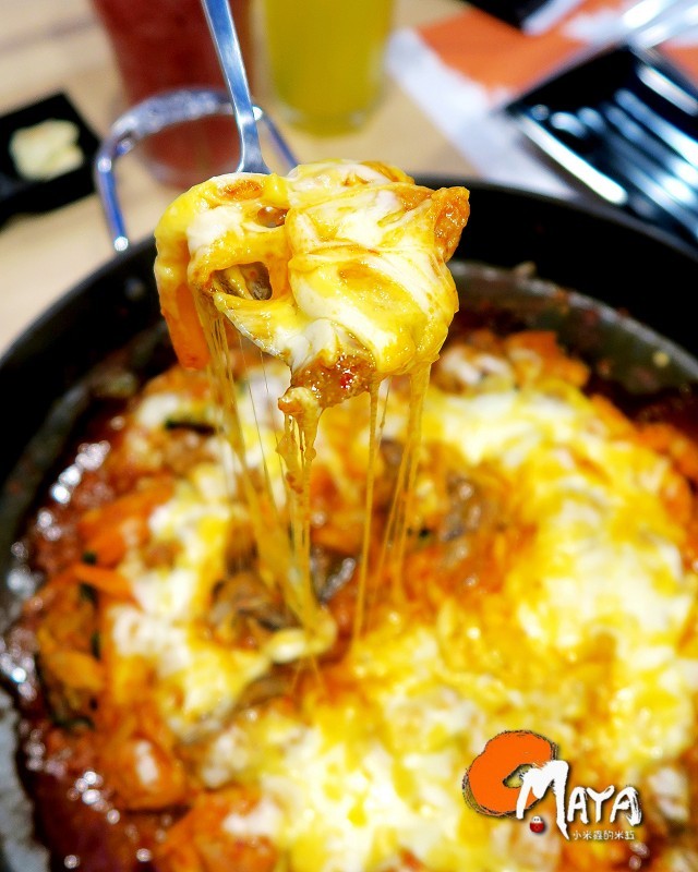 【新店｜捷運大評林站】OMAYA春川炒雞~超牽絲的春川炒雞搭牛排~超彭派可愛的棉花糖泡泡飲~♥