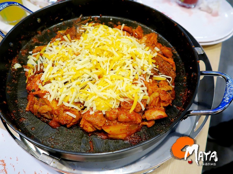 【新店｜捷運大評林站】OMAYA春川炒雞~超牽絲的春川炒雞搭牛排~超彭派可愛的棉花糖泡泡飲~♥