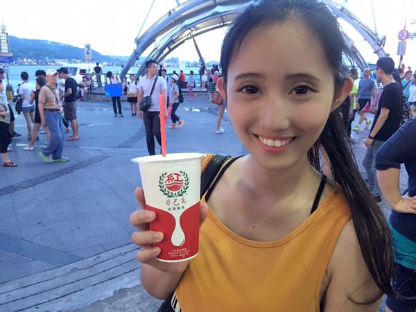 【食記】自己來紅茶鮮乳 (淡水店)．想喝多少自己裝｜台北淡水 / 淡水老街 / 渡船頭