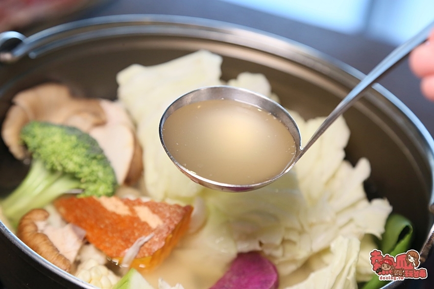 到底是逛魚市場還是吃海產!安平港直送的鮮味,節日慶生約會首選:丸珍水產 - 熱血玩台南。跳躍新世界