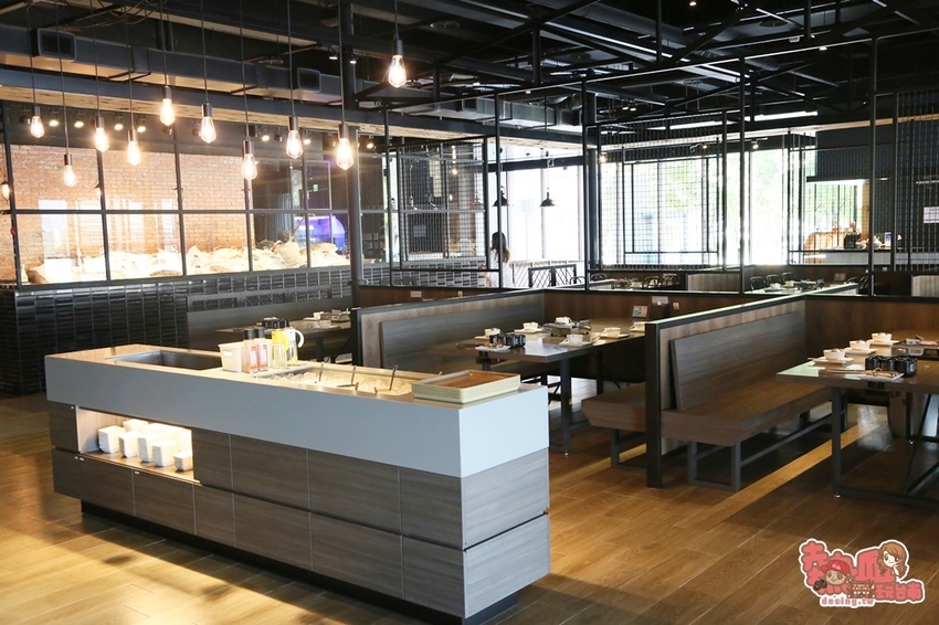 到底是逛魚市場還是吃海產!安平港直送的鮮味,節日慶生約會首選:丸珍水產 - 熱血玩台南。跳躍新世界