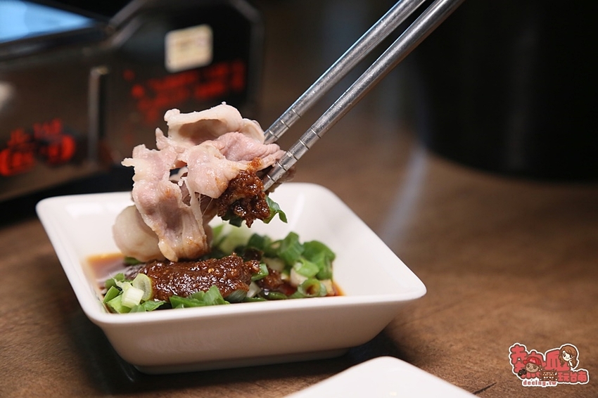 到底是逛魚市場還是吃海產!安平港直送的鮮味,節日慶生約會首選:丸珍水產 - 熱血玩台南。跳躍新世界