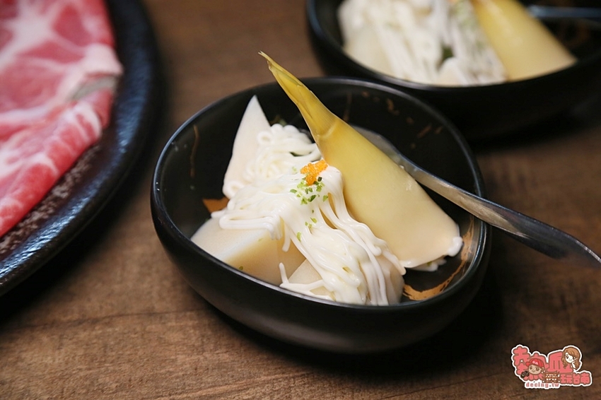 到底是逛魚市場還是吃海產!安平港直送的鮮味,節日慶生約會首選:丸珍水產 - 熱血玩台南。跳躍新世界