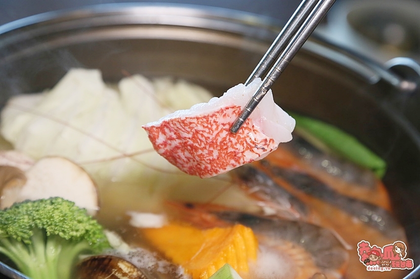 到底是逛魚市場還是吃海產!安平港直送的鮮味,節日慶生約會首選:丸珍水產 - 熱血玩台南。跳躍新世界
