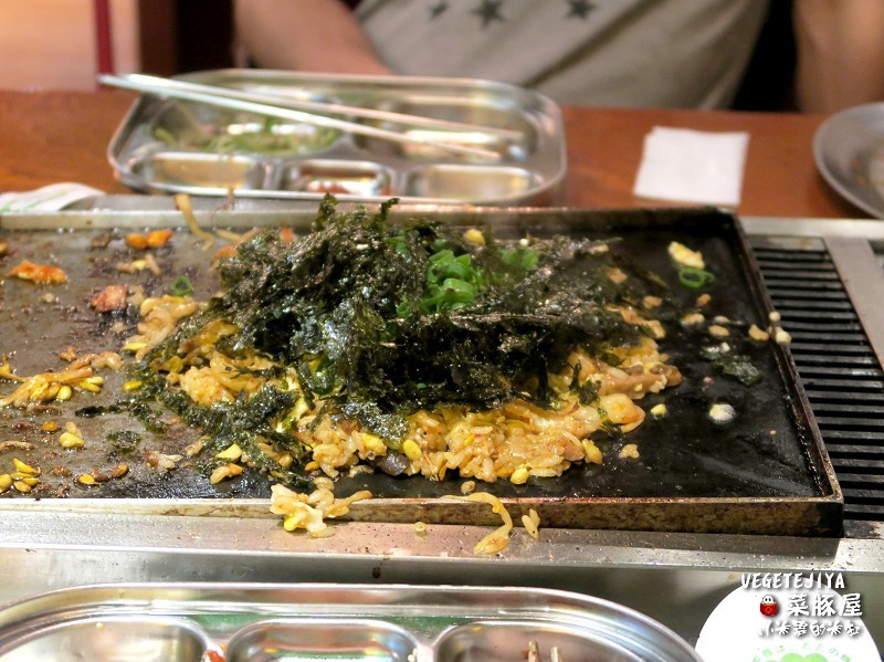 【捷運六張犁站】VEGETEJIYA菜豚屋(信義店)~來自日本的超強韓式烤肉,有機生菜免費吃到飽!!