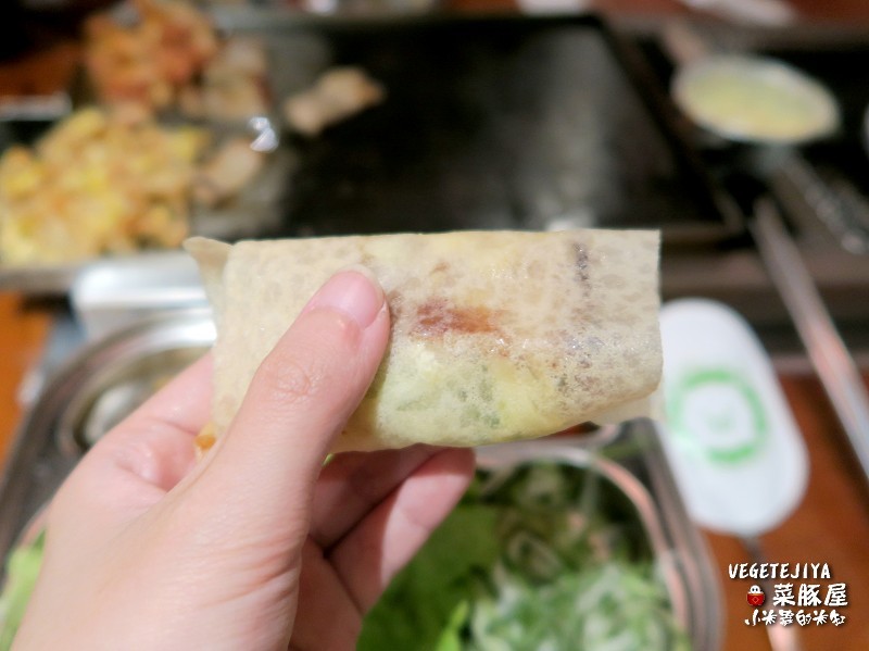 【捷運六張犁站】VEGETEJIYA菜豚屋(信義店)~來自日本的超強韓式烤肉,有機生菜免費吃到飽!!