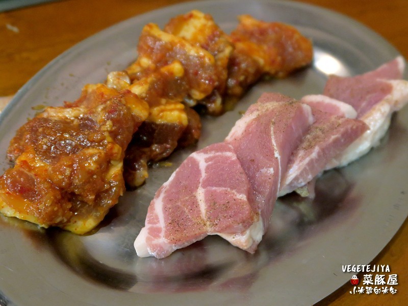 【捷運六張犁站】VEGETEJIYA菜豚屋(信義店)~來自日本的超強韓式烤肉,有機生菜免費吃到飽!!