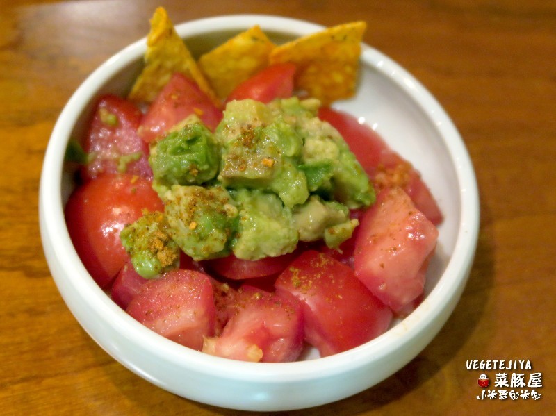 【捷運六張犁站】VEGETEJIYA菜豚屋(信義店)~來自日本的超強韓式烤肉,有機生菜免費吃到飽!!