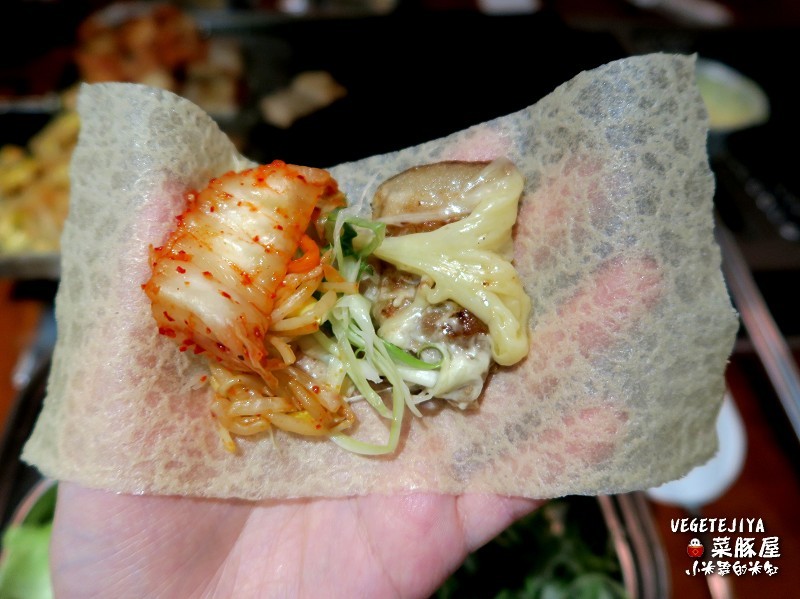 【捷運六張犁站】VEGETEJIYA菜豚屋(信義店)~來自日本的超強韓式烤肉,有機生菜免費吃到飽!!