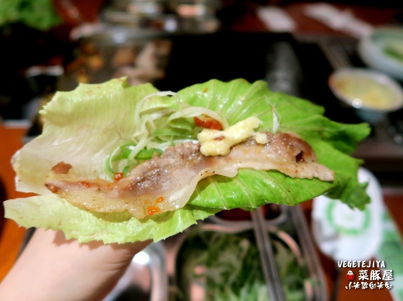【捷運六張犁站】VEGETEJIYA菜豚屋(信義店)~來自日本的超強韓式烤肉,有機生菜免費吃到飽!!