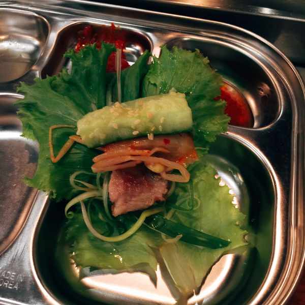 [台北信義美食]VEGETEJIYA菜豚屋(信義店) 日韓式烤肉 生菜包肉  上生三層肉 上等里肌肉 濟州御飯 豆腐湯鍋 六張犁站