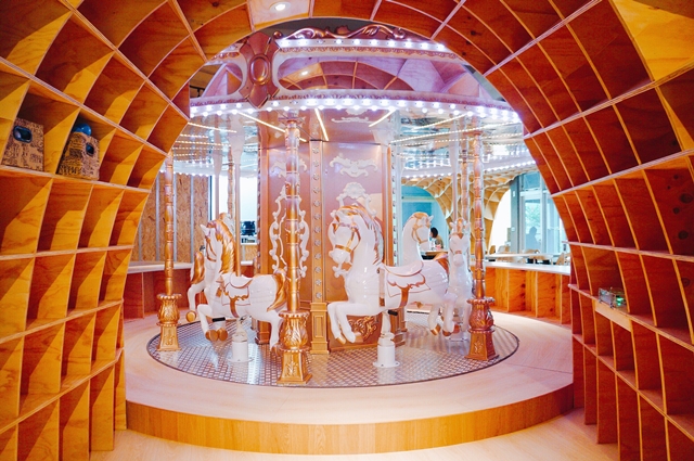 【台北內湖區】Money Jump親食親子餐廳。夢幻的旋轉木馬、紅點文旅溜滑梯、球池、五星級主廚餐點