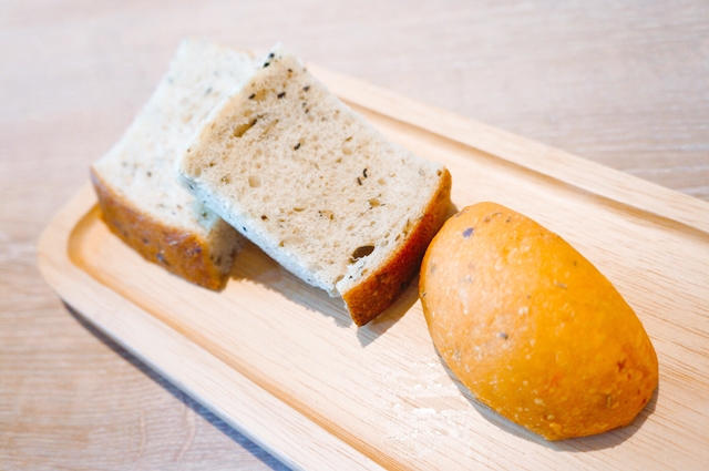 【台北內湖區】Money Jump親食親子餐廳。夢幻的旋轉木馬、紅點文旅溜滑梯、球池、五星級主廚餐點