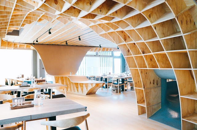 【台北內湖區】Money Jump親食親子餐廳。夢幻的旋轉木馬、紅點文旅溜滑梯、球池、五星級主廚餐點