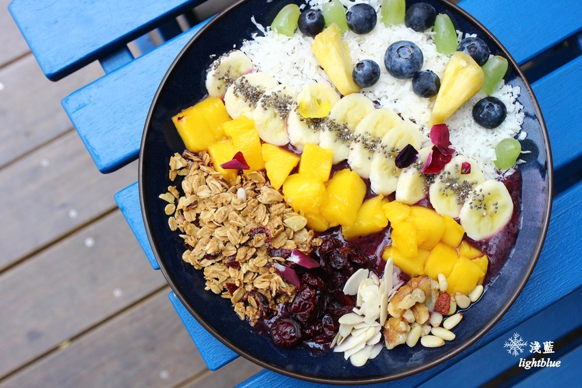 [ 內湖．港墘站美食 ] 淺藍 × The Antipodean～好吃澳洲早午餐，必點繽紛巴西莓碗