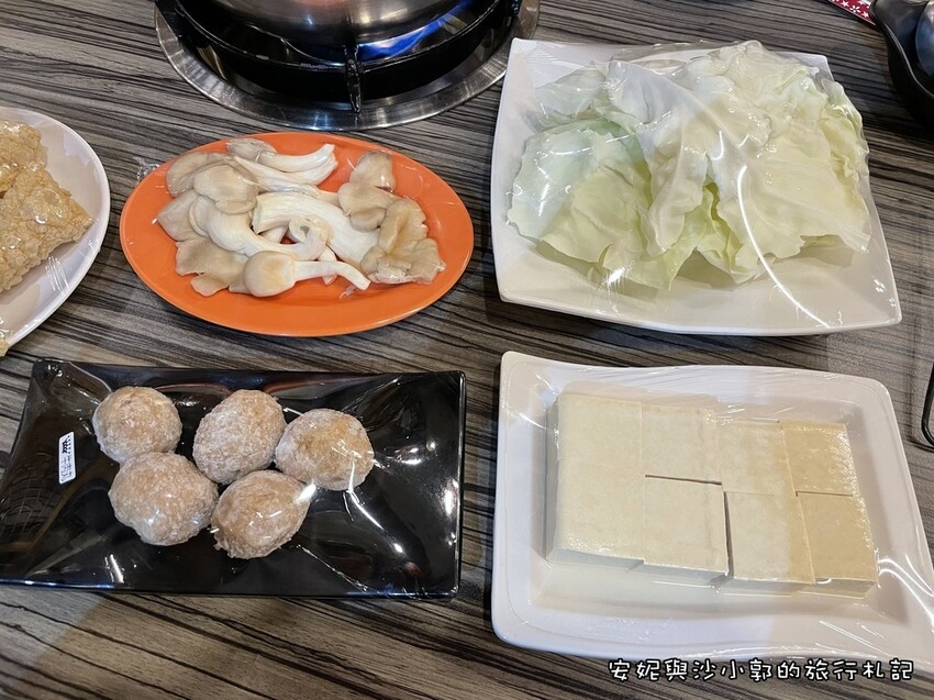 【台南牛肉鍋】這次不再錯過台南美食  老饕必吃溫體牛肉鍋  「鴻牛溫體牛肉火鍋」  鮮美牛肉每天從善化市場