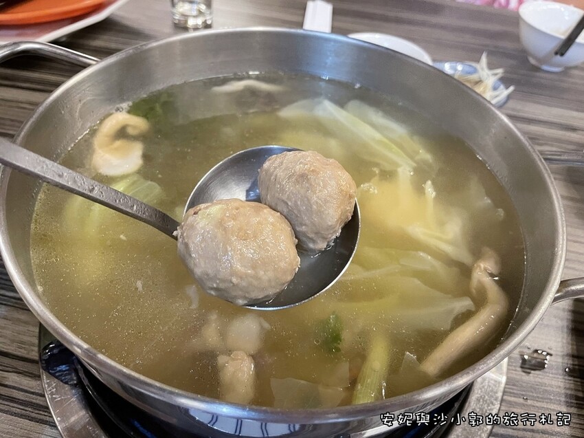 【台南牛肉鍋】這次不再錯過台南美食  老饕必吃溫體牛肉鍋  「鴻牛溫體牛肉火鍋」  鮮美牛肉每天從善化市場